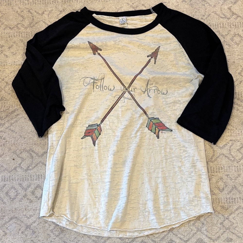 Alternative Black and Cream 3/4 Sleeve Tee